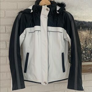 Women's Descente Black and White Ski Jacket